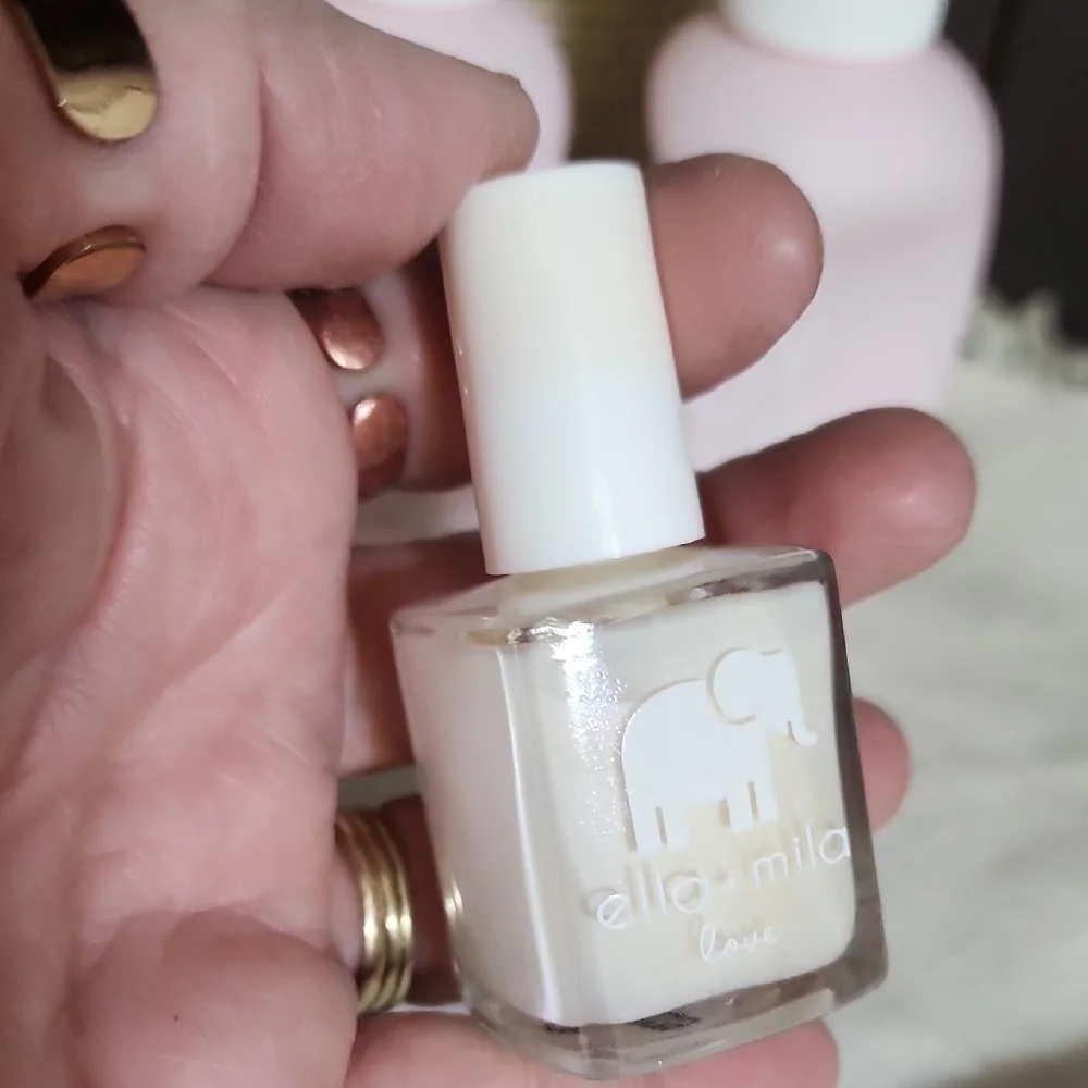 Ella + mila discover nail